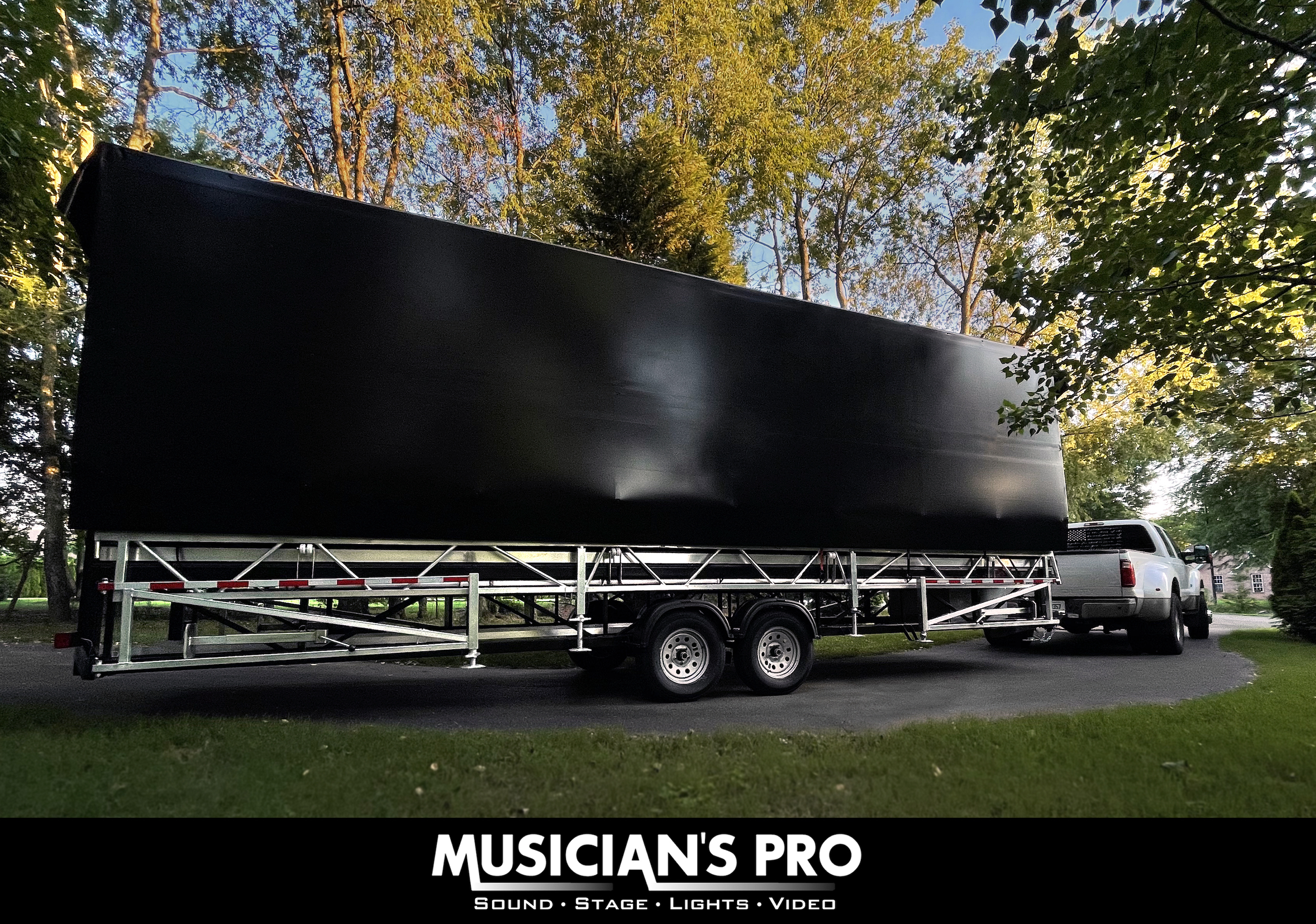 EuroStage Mobile Stages ES-2620